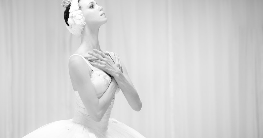 Viktorina Kapitonova Photoshoot with Maria Helena Buckley in Paris Ballet Zurich Opernhaus