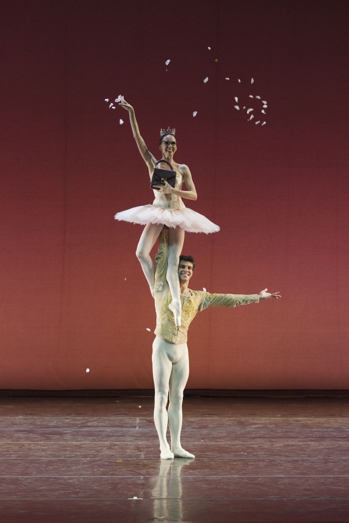 Viktorina Kapitonova Grand Pas by Christian Spuck Roberto Bolle & Friends